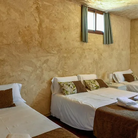 Casa Puente Albor Piscina Climatizada بيت للعطل *